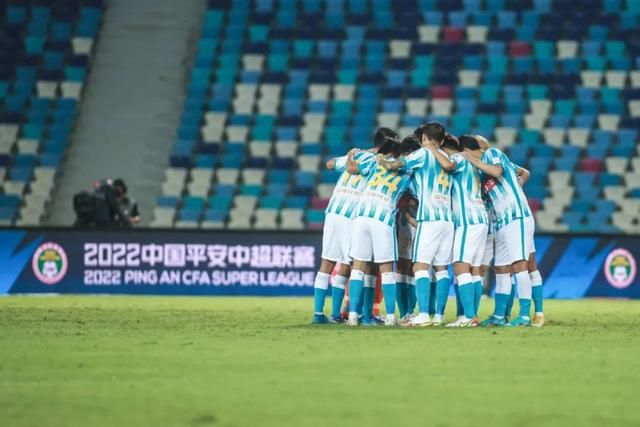 为引出神秘的X先生，解救布达佩斯，;生化女米拉;乔沃维奇饰演的国际特工，带领王大陆、张榕容、许魏洲、刘美彤四位;素人特工展开了一场国际冒险